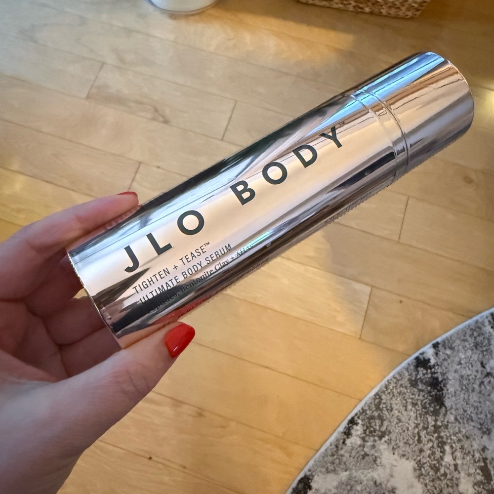 JLO Body tighten & tease ultimate body serum - Picture 2 of 5